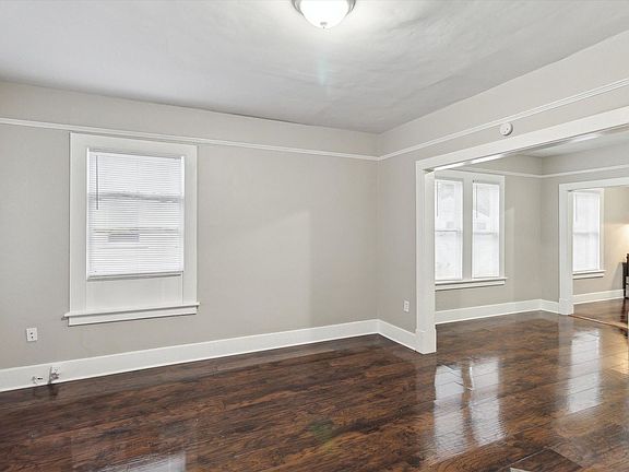 4th image of 1013 E Seiler Ave