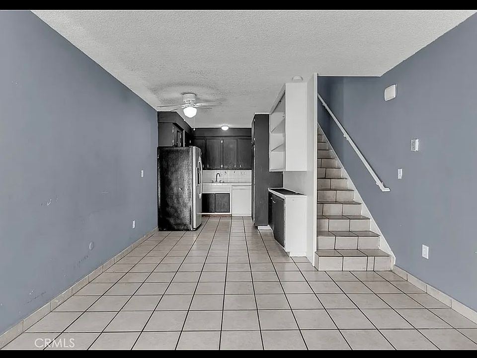1st image of 11015 Kittridge St #1