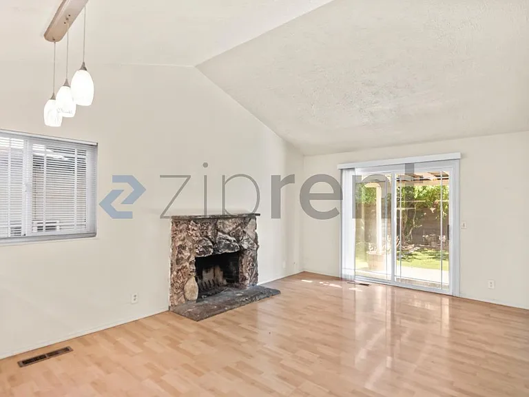 669 Shirecrest Ct — Photo 10