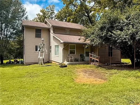 1926 Garland St, Leavenworth, KS 66048