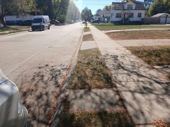 5th image of 22029 Rein Ave