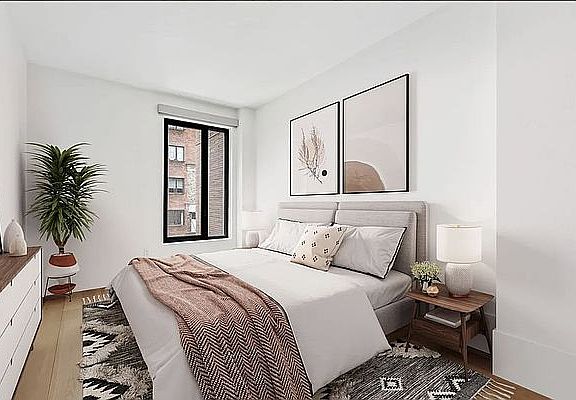 5th image of 429 Kent Ave #312