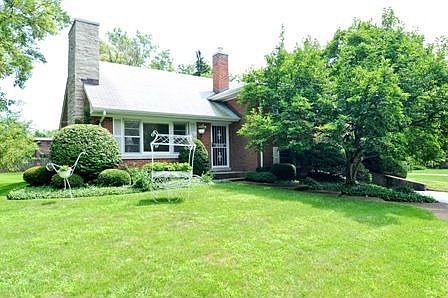 1st image of 583 Woodland Ln N