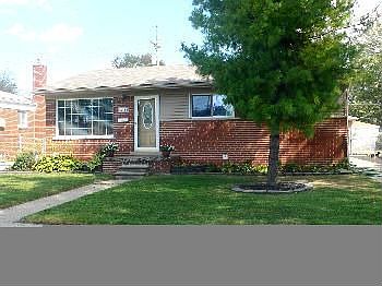 1st image of 28316 Park Ct
