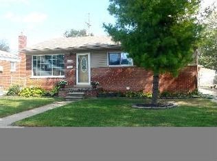 28316 Park Ct, Madison Heights, MI 48071
