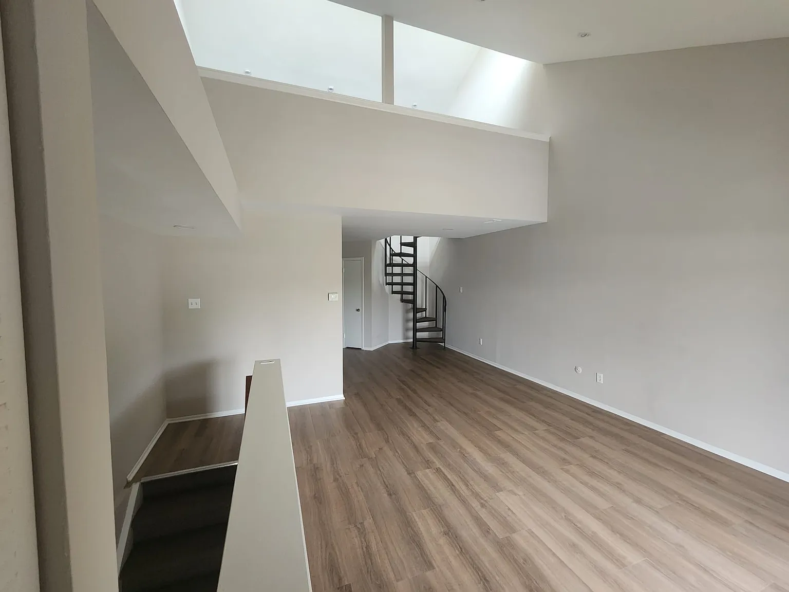 2 bed, 1100 sqft, $1,400 — Photo 2