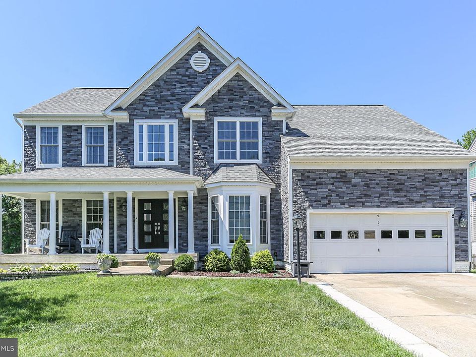 1st image of 8 Country Manor Dr