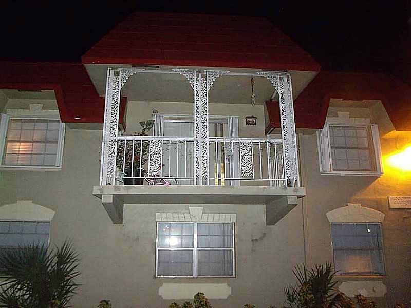 1st image of 555 SE 8th St APT 249