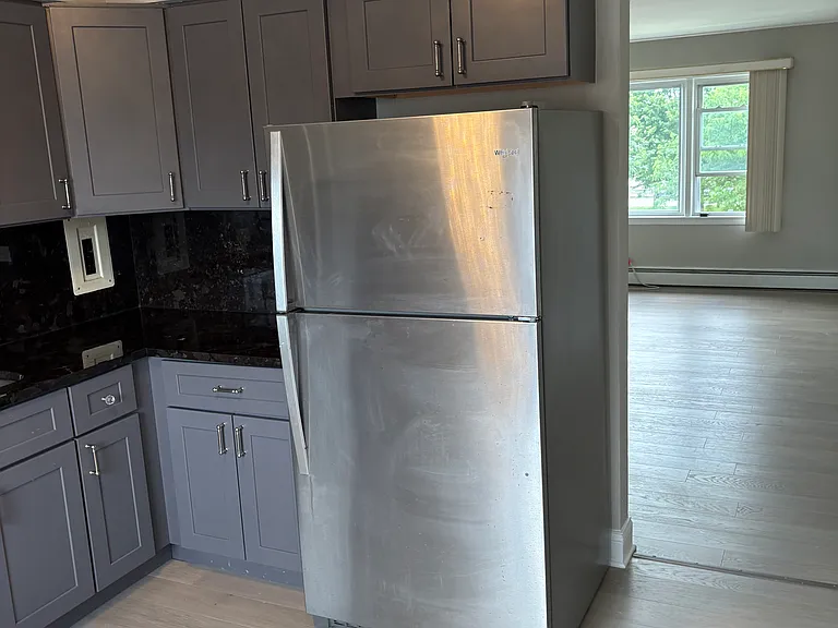 1287 Brown St — Photo 10