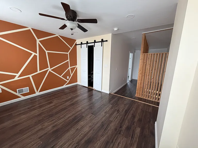 2032 E Huntingdon St — Photo 22