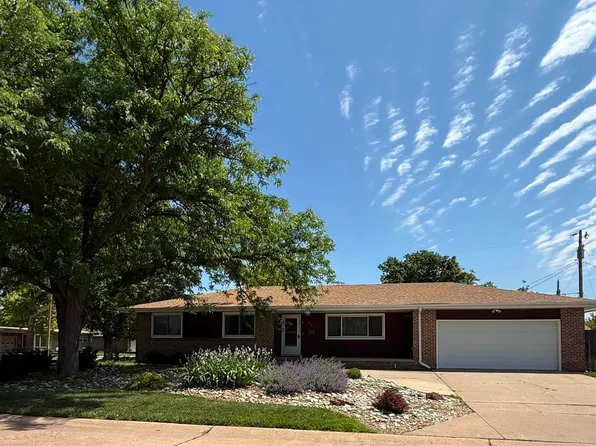 601 Berkshire Dr, Salina, KS 67401