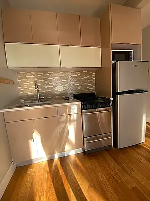 Rented by Hagstrom Management Inc | media 16