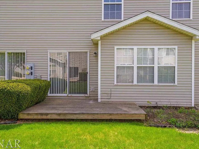 1222 Colonial Ave — Photo 25