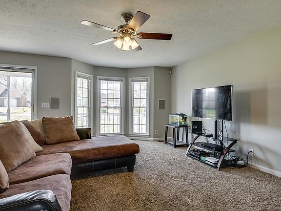 5th image of 130 Bordeaux Ct