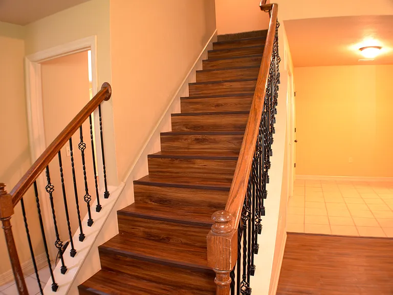 1772 N Chestnut Ave — Photo 5