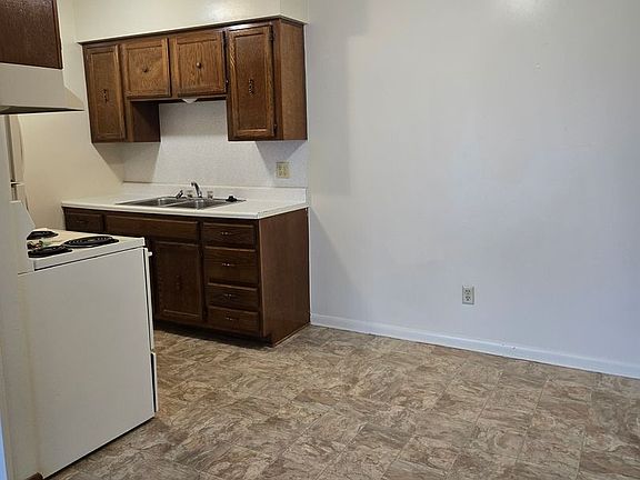 3rd image of 521 E Merry Ave #355