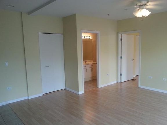 5th image of 1210 Chicago Ave APT 205B