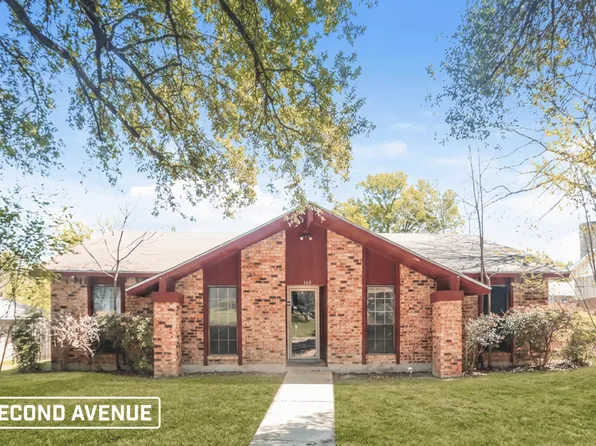 160 N Crestwood Blvd, Desoto, TX 75115
