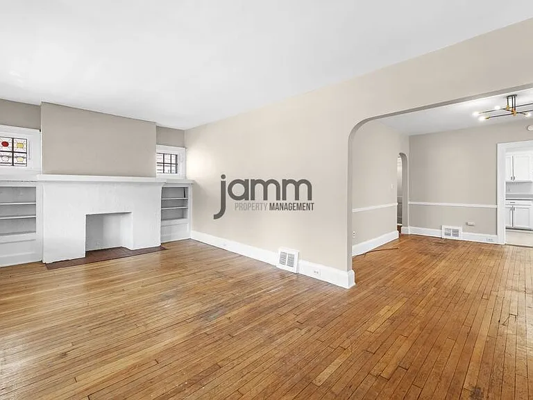 1695 Glenmont Loft — Photo 23