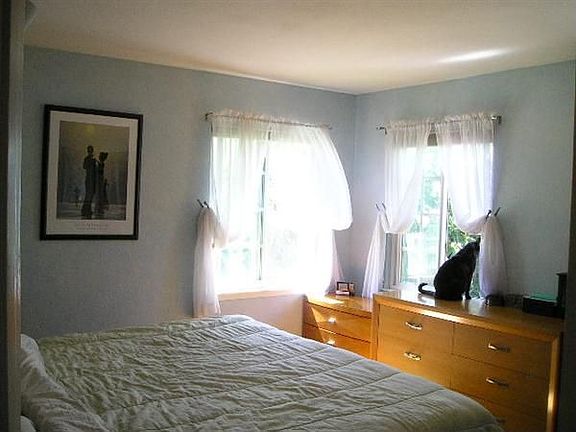 3rd image of 1125 Shamrock Dr