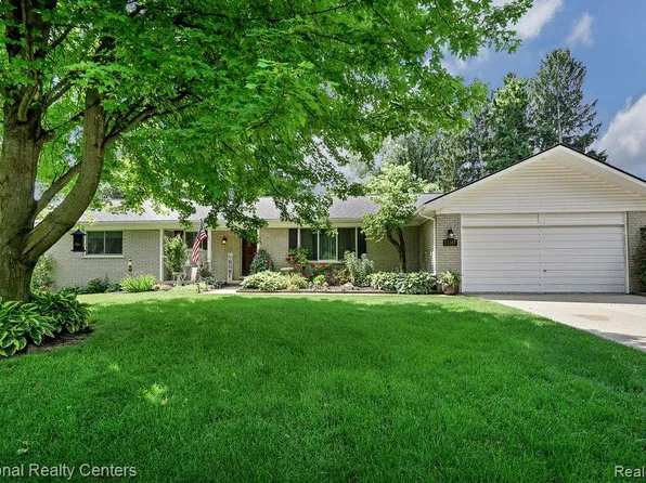 53147 Villa Cir, Shelby Township, MI 48316