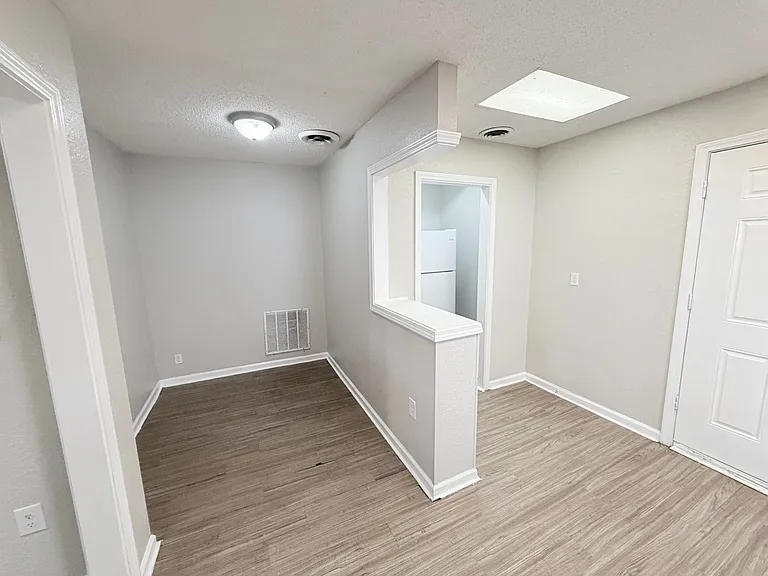 6534 Kimball Ave — Photo 4