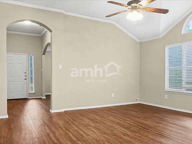649 Babbling Brook Dr — Photo 8