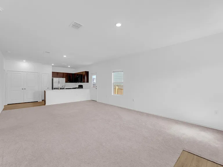 2812 Dezmond Diamond Ct — Photo 2