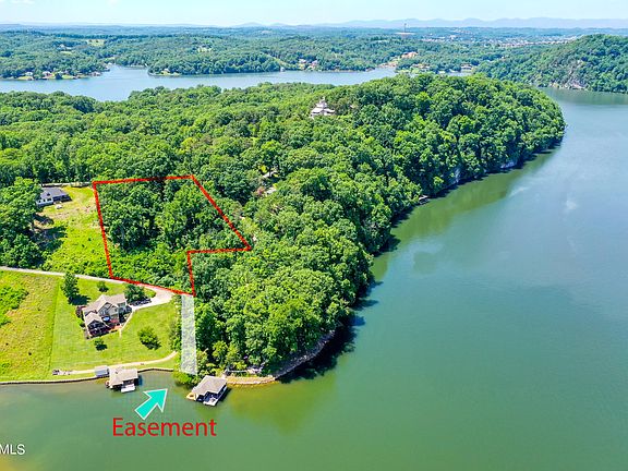 4th image of 930 Parks Ferry Road