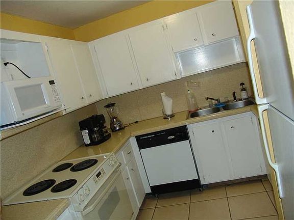 5th image of 6970 NW 186th St APT 512
