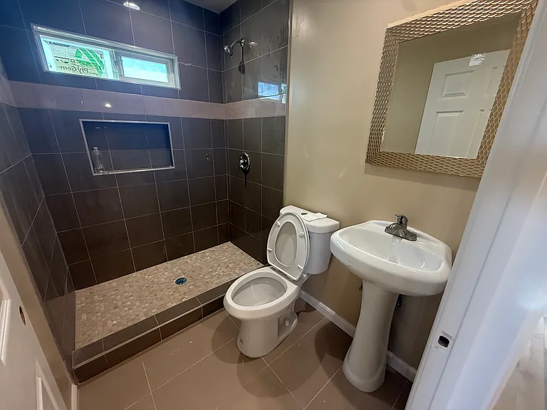 4860 Palm Ave — Photo 14