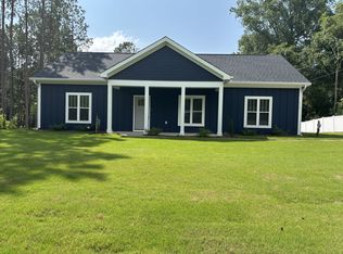 718 S Pleasant Coates Rd, Benson, NC 27504