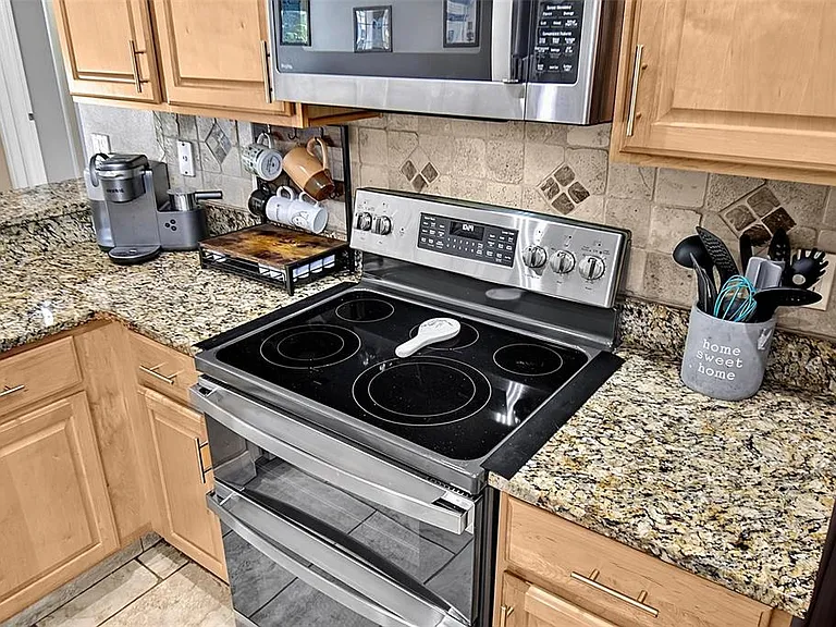 61 Francis Ln — Photo 22