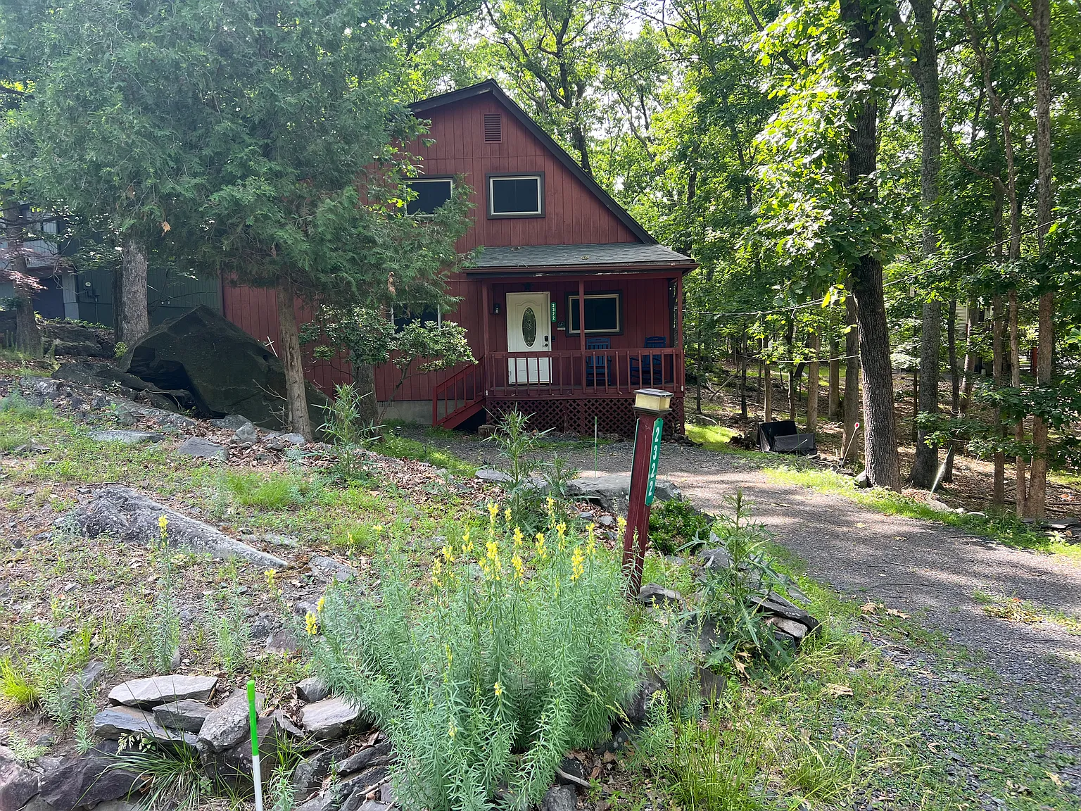 3 bed, 1424 sqft, $2,200 — Photo 1