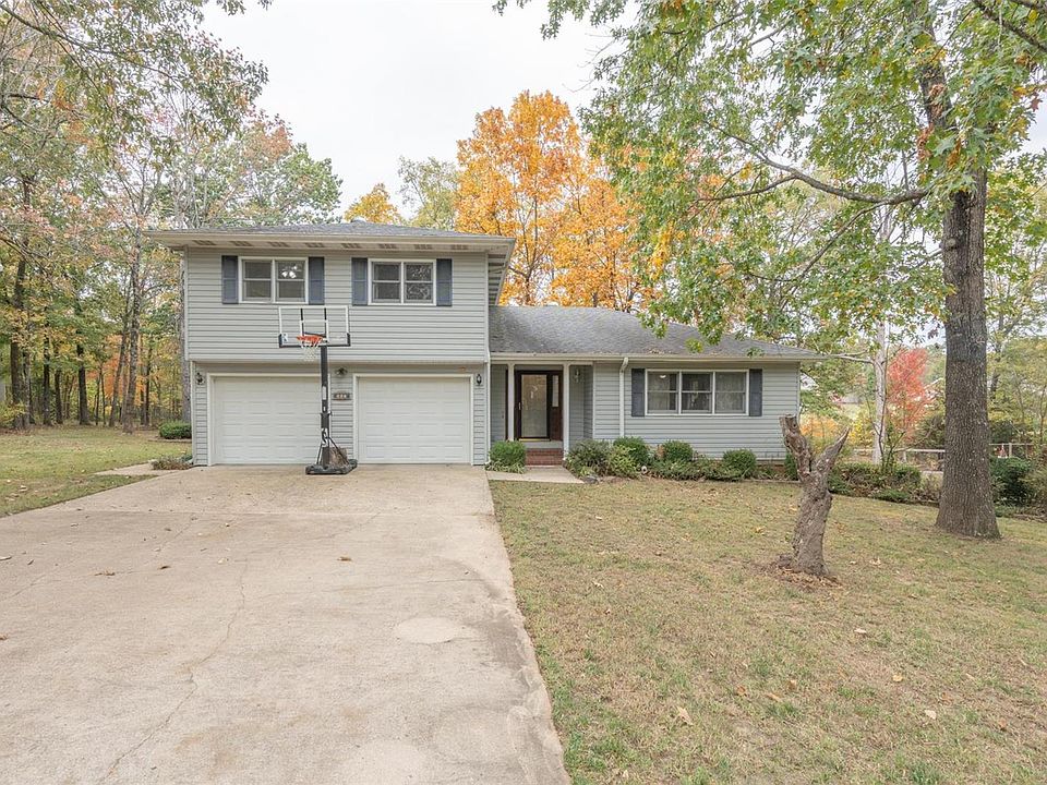 1st image of 387 Cardinal Dr