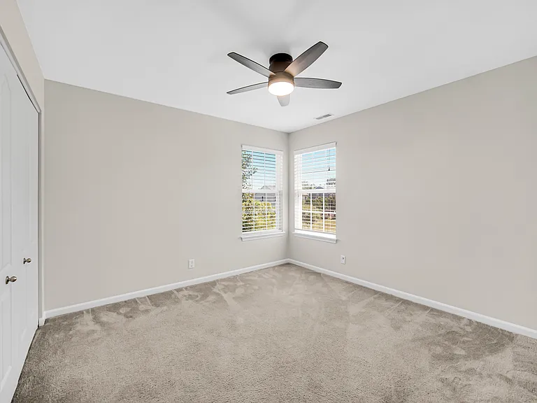 803 W Courtland St — Photo 7