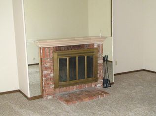 2805 SW Prairie Rd APT 12, Topeka, KS 66614