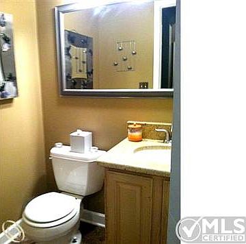 1ST FLOOR BATH