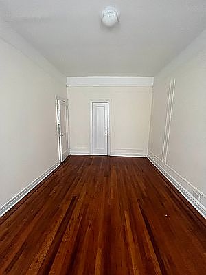 3rd image of 4857 Broadway #3O