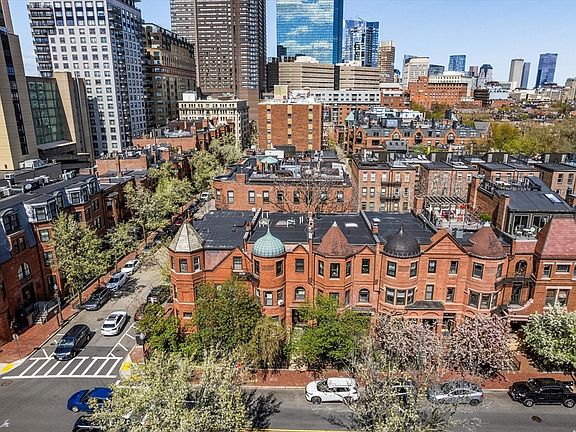 3rd image of 249 W Newton St APT 2