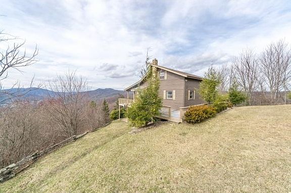 4th image of 476 Reserve Dr