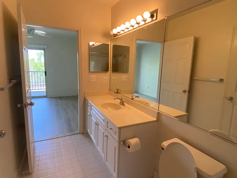 Main bathroom
