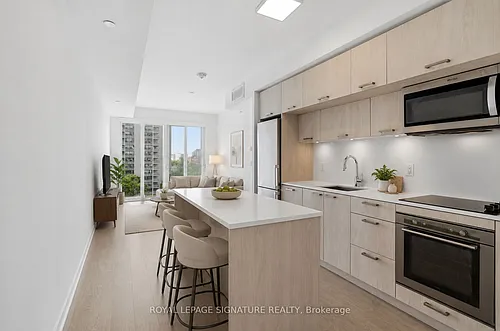 50 McCaul St #917 Photo 1