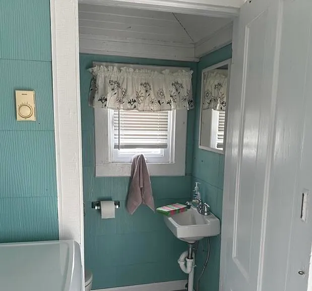 1100 Ocean Ave — Photo 18