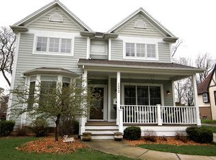 122 S Martha St, Lombard, IL 60148