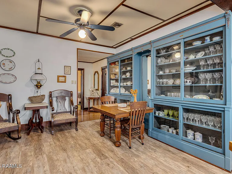 411 Wiggins Rd — Photo 12