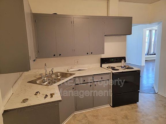 3rd image of 1213 10th St Unit 1