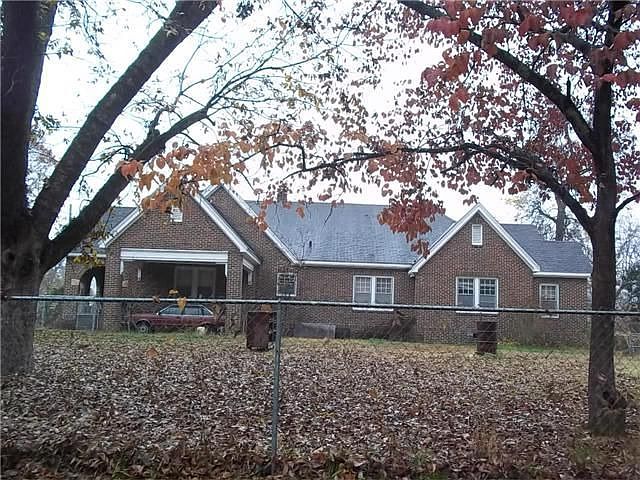 2nd image of 516 Church St