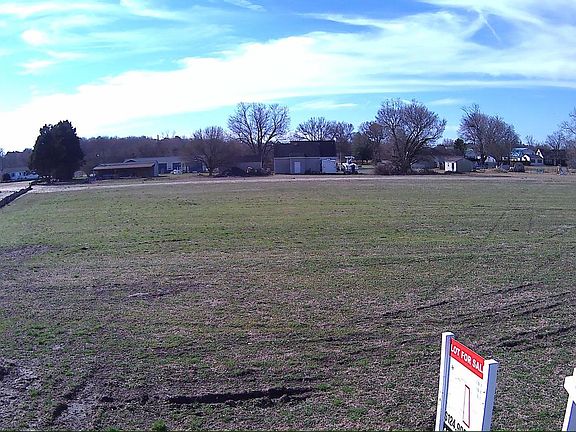 3rd image of 3 Main St