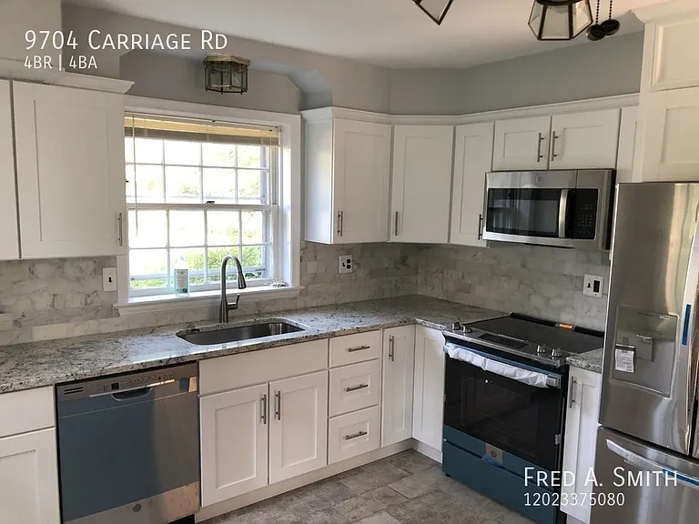 9704 Carriage Rd — Photo 18
